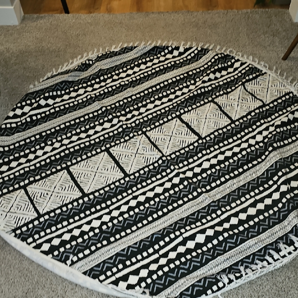 Cost Plus World Market Monochrome Tribal Patterned Round Blanket Rug Tablecloth